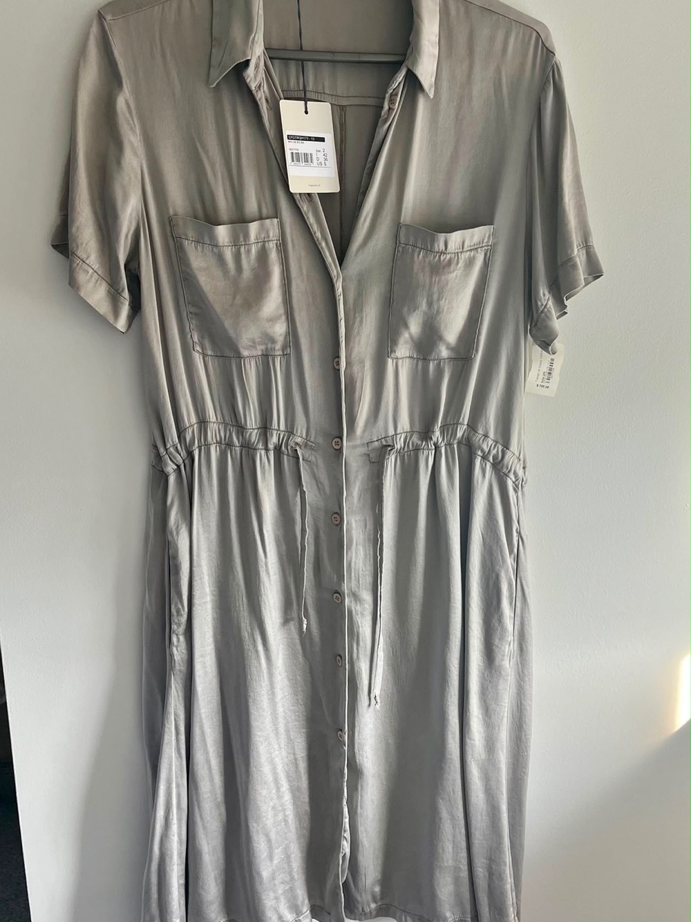 Relaxed Short Sleeve Button-Front Midi Dress in Light Gray